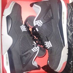 Jordans bred 4s size 11